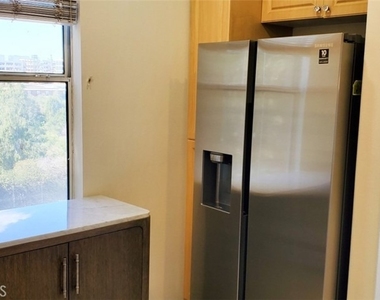2441 Watermarke Place - Photo Thumbnail 8