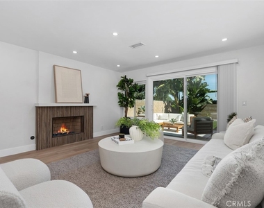 3871 Hendrix Street - Photo Thumbnail 5