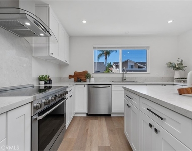 3871 Hendrix Street - Photo Thumbnail 12