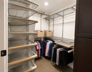 7320 Hawthorn Avenue - Photo Thumbnail 13