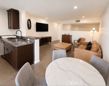 7320 Hawthorn Avenue - Photo Thumbnail 1