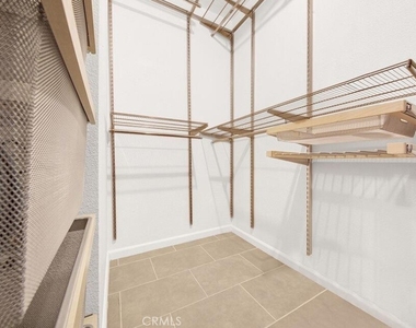 7320 Hawthorn Avenue - Photo Thumbnail 12