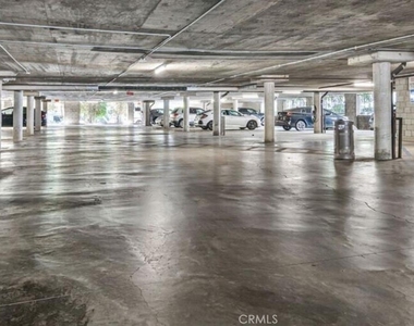7320 Hawthorn Avenue - Photo Thumbnail 22