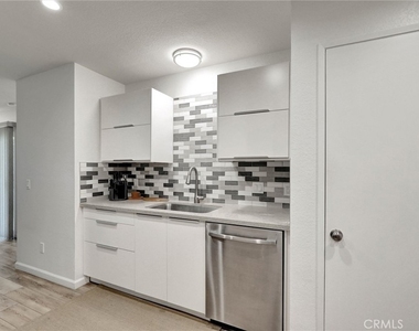 257 Avenida Del Mar - Photo Thumbnail 7