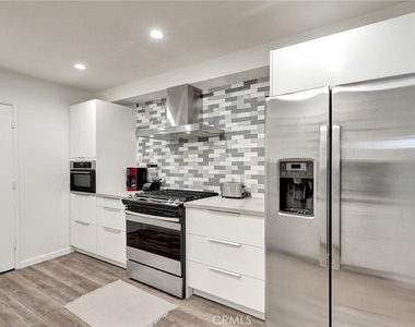 257 Avenida Del Mar - Photo Thumbnail 5