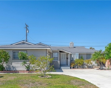 1817 E Morava Avenue - Photo Thumbnail 32