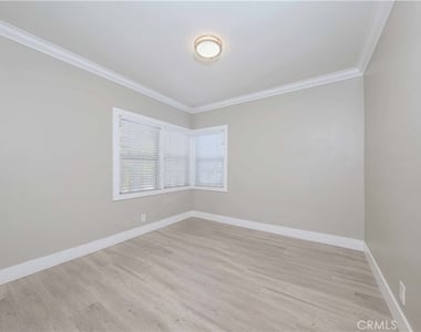 1817 E Morava Avenue - Photo Thumbnail 24