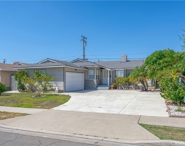 1817 E Morava Avenue - Photo Thumbnail 33