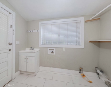 1817 E Morava Avenue - Photo Thumbnail 10