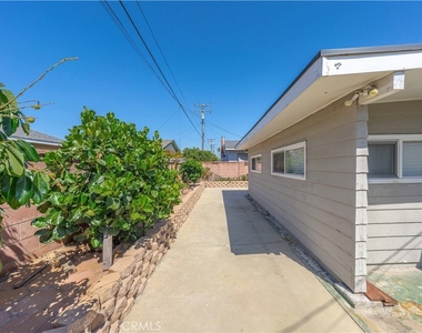 1817 E Morava Avenue - Photo Thumbnail 29
