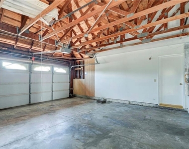 5411 Glenstone - Photo Thumbnail 15