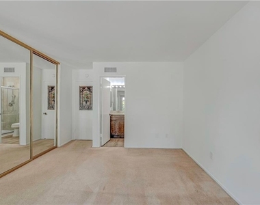 5411 Glenstone - Photo Thumbnail 11