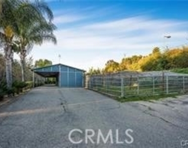 2440 Los Alisos - Photo Thumbnail 15
