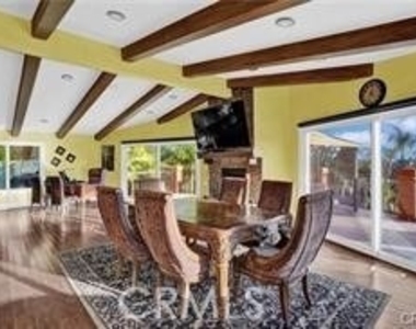 2440 Los Alisos - Photo Thumbnail 17