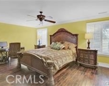 2440 Los Alisos - Photo Thumbnail 10