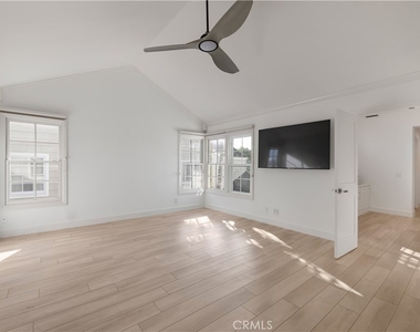 85 Hillsdale - Photo Thumbnail 7