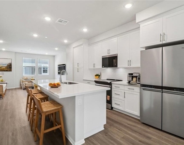 2206 Saltbush Drive - Photo Thumbnail 2