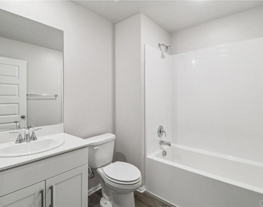 2206 Saltbush Drive - Photo Thumbnail 9
