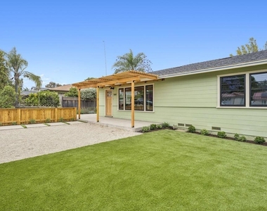 1061 Buena Vista Way - Photo Thumbnail 5