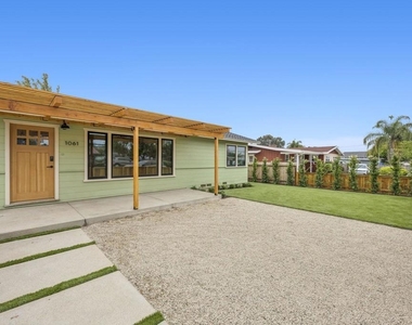 1061 Buena Vista Way - Photo Thumbnail 3