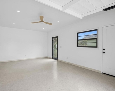 1061 Buena Vista Way - Photo Thumbnail 33