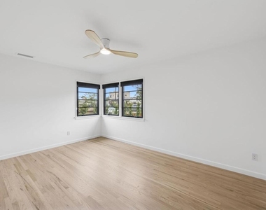 1061 Buena Vista Way - Photo Thumbnail 25