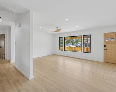 1061 Buena Vista Way - Photo Thumbnail 20