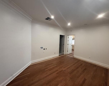 357 Esther Avenue - Photo Thumbnail 4