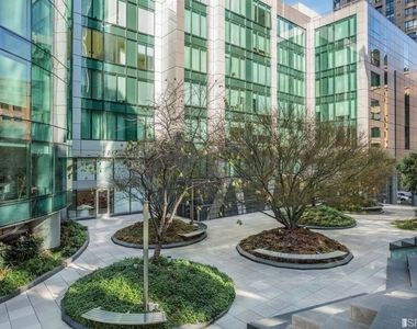 301 Main Street - Photo Thumbnail 23