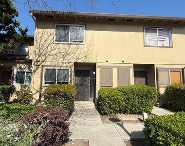 1356 Highland Court - Photo Thumbnail 5