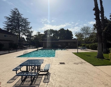 1356 Highland Court - Photo Thumbnail 3