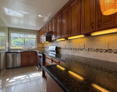 1356 Highland Court - Photo Thumbnail 20