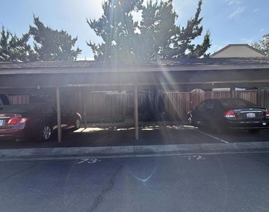 1356 Highland Court - Photo Thumbnail 10
