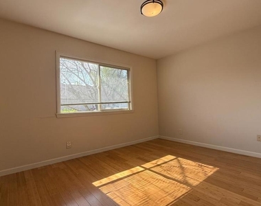 1356 Highland Court - Photo Thumbnail 18