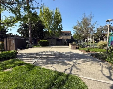 1356 Highland Court - Photo Thumbnail 4