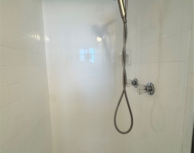 970 Glenneyre Street - Photo Thumbnail 6