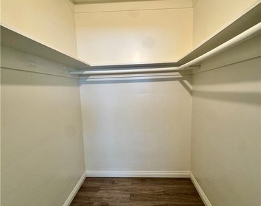 970 Glenneyre Street - Photo Thumbnail 4
