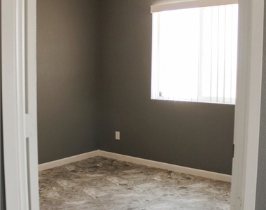 1381 Soledad - Photo Thumbnail 11