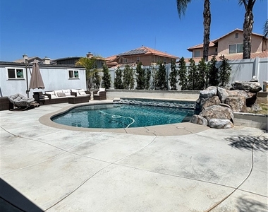 28212 Cranberry - Photo Thumbnail 17
