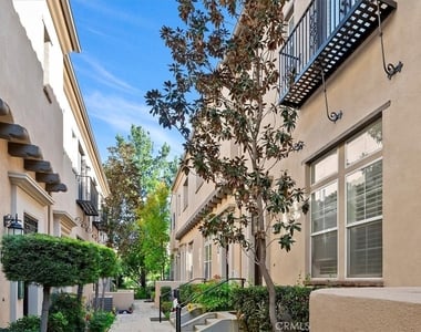 4433 Owens - Photo Thumbnail 3