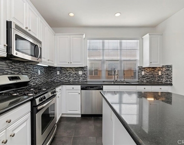 4433 Owens - Photo Thumbnail 17