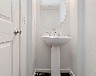 4433 Owens - Photo Thumbnail 18