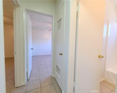 1304 E Central Avenue - Photo Thumbnail 14