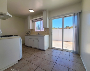 1304 E Central Avenue - Photo Thumbnail 7