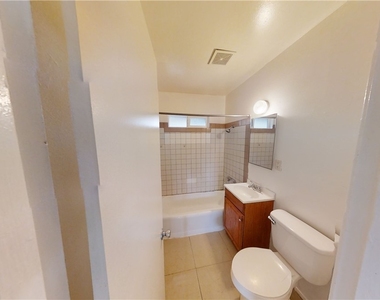 947 Park Avenue - Photo Thumbnail 3