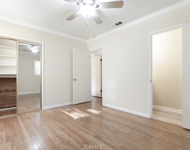 10706 Rhodesia Ave. - Photo Thumbnail 10