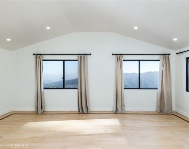 5660 Pine Cone Road - Photo Thumbnail 17