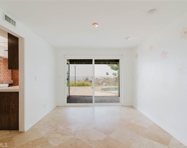 906 Whitehaven Terrace - Photo Thumbnail 13