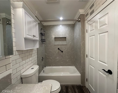 320 N Lyman - Photo Thumbnail 8