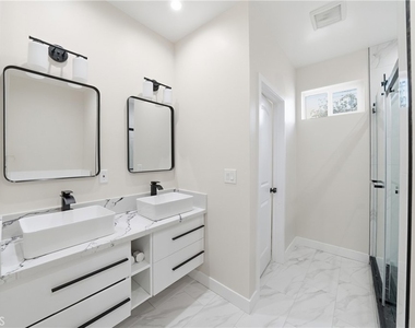 16315 Orick Avenue - Photo Thumbnail 8